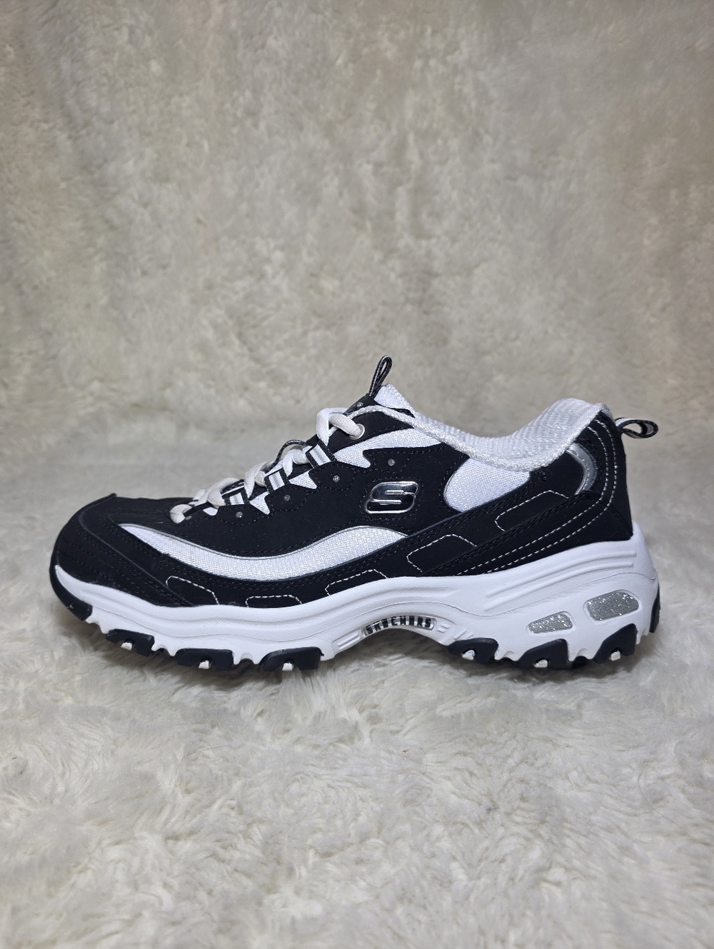 Skechers D'Lites Biggest Fan Sneakers - Black/White - Women’s Size 8 Like New - Picture 6 of 9